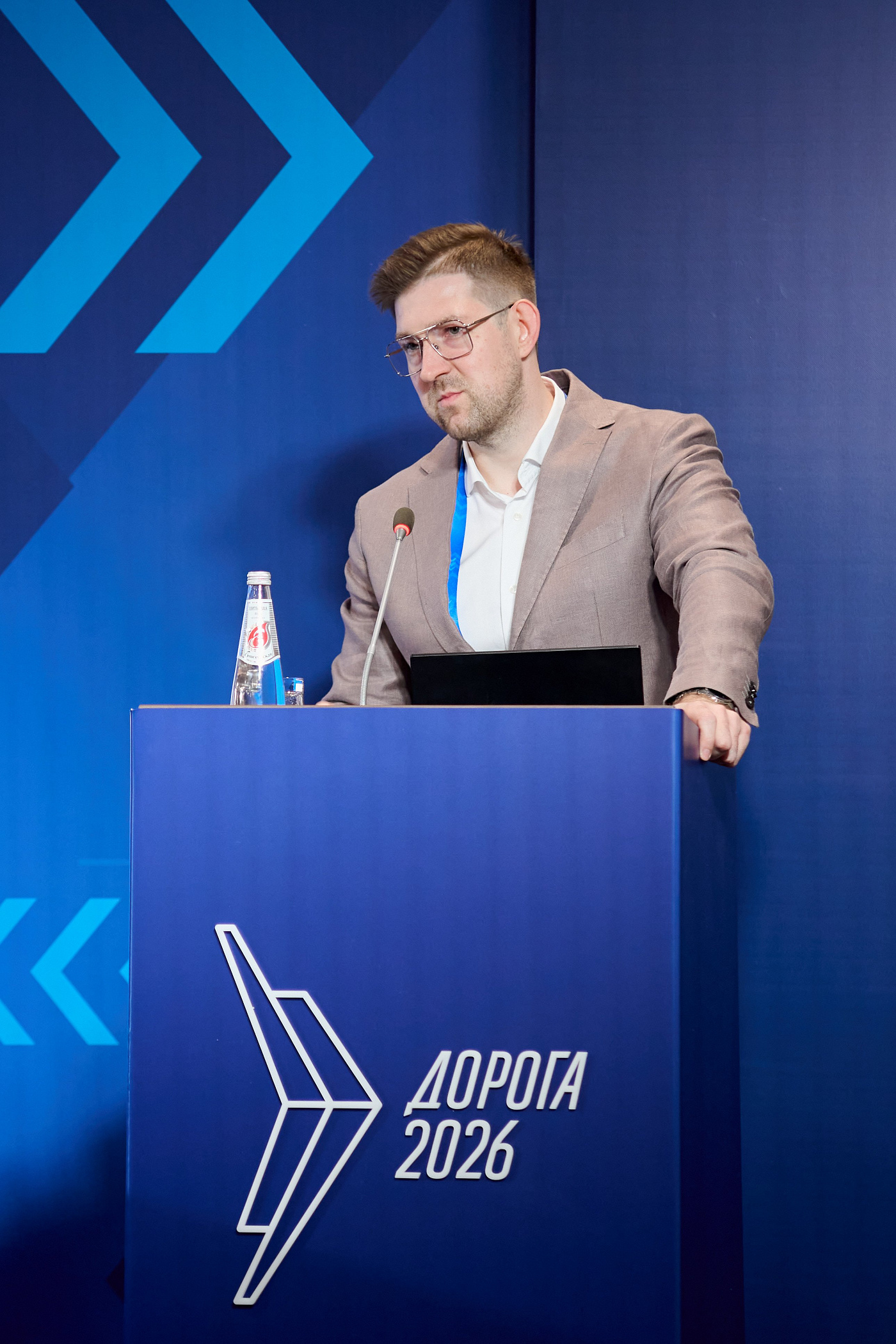 Роман Антонов